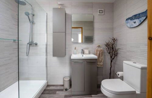 Elegant Barn Retreat with jacuzzi - Foto 5