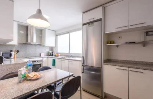 RamblasRentals Stylish Bright 3BR New Catalan Flat 10m Ramblas - Parking - Wifi - Photo 6
