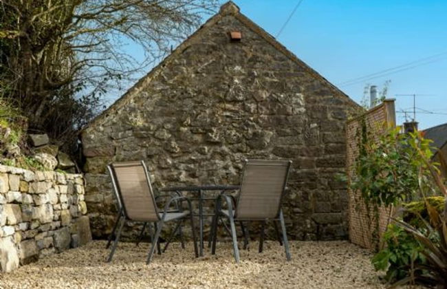 Host Stay White House - Photo 11