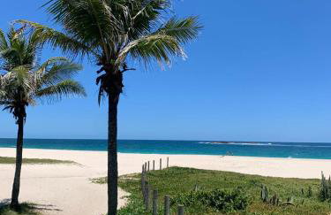 Duplex em Itaúna 4min da Praia que ocorre o WSL, 1min da pista de skate do LS, pracinha com parque infantil, quadra de futebol, tudo isso a 1 min da duplex, perto do comércio, wi-fi super rápido, monitoramento 24hrs - Foto 7