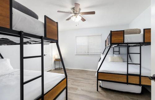 Timeless-Texas-Inn - Heated Pool Oasis & Lux Vibe - Foto 36