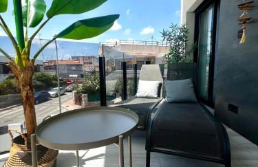 Air-conditioned Elisa Apartment with spacious sunroof lounge and swimming pool - Foto 11