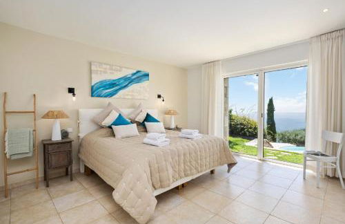 Villa La Genestière - Familienoase und Golfertraum mit Infinity-Pool und 180-Grad-Panoramablick bis zum Meer - Foto 32