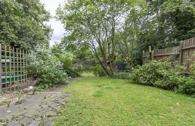 4-bed Flat in West London, Sleeps 8, 8 min to Tube - Foto 28