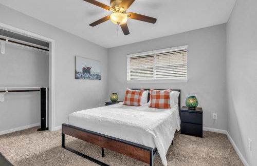 Sugarland 4 bed - Photo 3