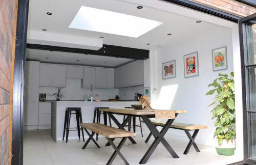 Magpie House BHX NEC HS2 free parking 4 bedrooms - Foto 5