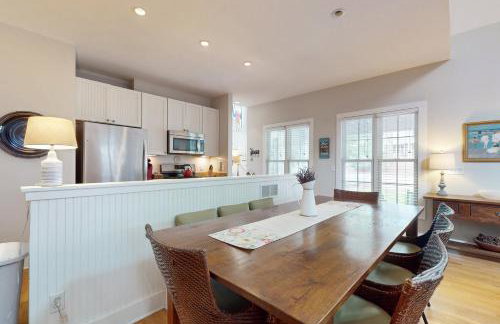 Seaglass Lakeshore Cottage - Foto 8