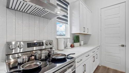 Upscale 2BR Hideaway, Ensuite Bliss, Pet-Friendly - Foto 4