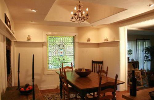 Luxurious Riverfront Cottage with a Hot Tub and a Fireplace near the Twin Lakes, Connecticut - Foto 48