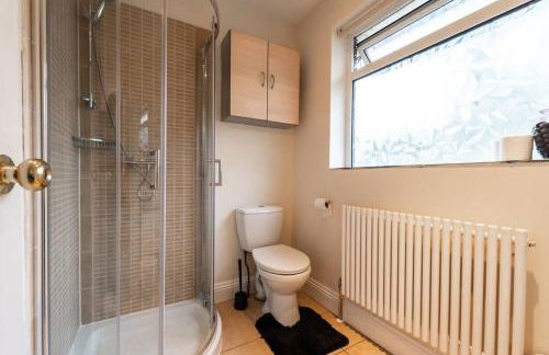 Spacious and Comfortable Home - Foto 28