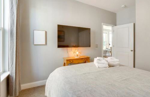 Coastal Home with Yard Less Than 1 Mi to Old Town Bluffton! - Photo 17