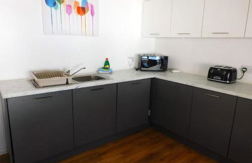 No 5 - Modern 2 bedroom Apartment in Lanark Town Centre - Foto 8