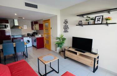 Hermoso piso en un paso de la Playa de Fenals con piscina - Foto 5