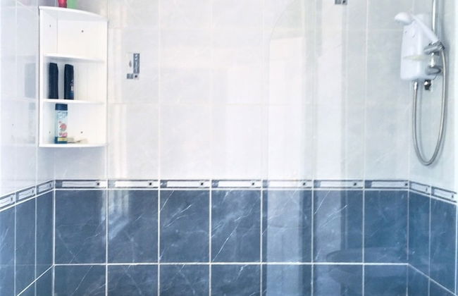 Seaways Holiday Home - Photo 8