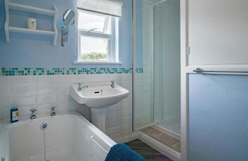 Hawthorn Cottage Little Haven - Photo 9