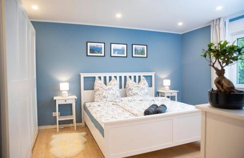 Moderne Wohnung im Grünen mit privatem Garten - Foto 1