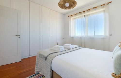 Skyview 2BR with Balcony and Garage - Foto 20