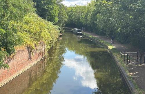 Home from Home 3-Bedrooms free parking Garden Sleeps up to 8 - Foto 18