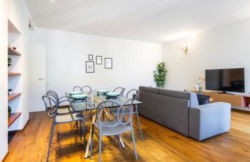 Hostdomus - Lagrange Luxury Apartment - Photo 12