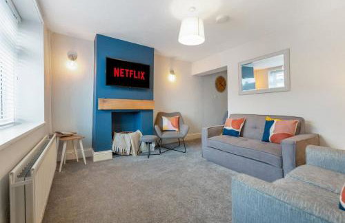 NEW! Stunning 2-Bed Home by Stay With Us, Ideal for Families, Sleeps 4! - Foto 1