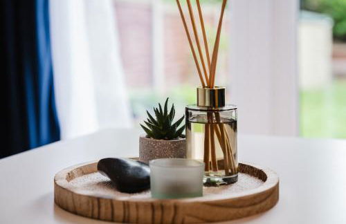 Modern 2 Bedroom House with Parking - Photo 20