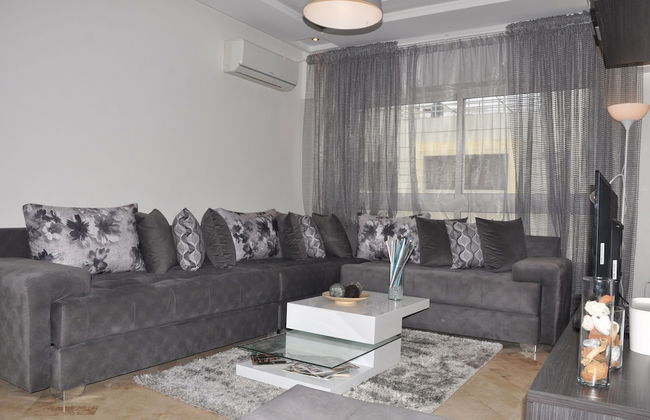 Val Fleuri Apartment With Balcony, Casablanca - Photo 10