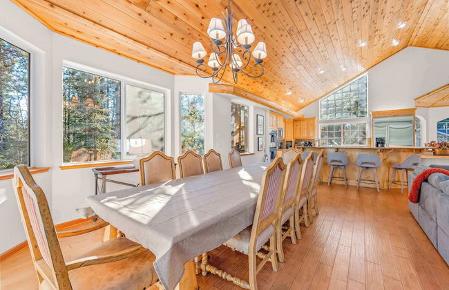 Fully Remodeled Tahoe Retreat with Game Room and Hot Tub - Foto 43