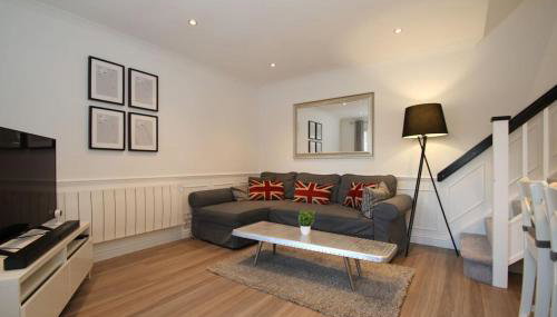 Lovely house overlooking field with woodland walks - Foto 3