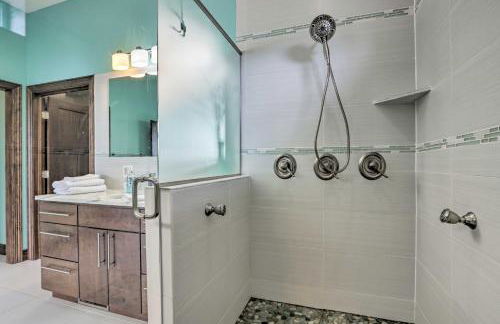 Boat Dock and Kayaks Luxury Lake of the Ozarks Home - Foto 14