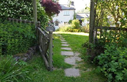 Black Mountains Stylish Hideaway, nr Crickhowell - Photo 28