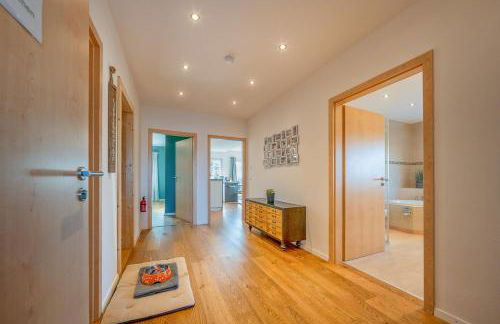 Lüftenblick - 2 Ferienwohnungen am Starnberger See, mit Terrasse oder Balkon, Weitblick, Sauna, Kamin, E-Ladestation - Foto 44