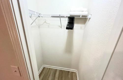 3 Bed Home 5 Mins to JAX Airport & Zoo - Foto 15