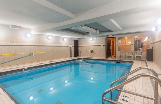 Raven's Nest - Luxury Pet Friendly Condo w/ Private Hot Tub & Mountain Views - Foto 11