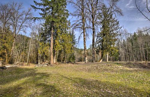 Remote Escape Riverside Home with Scenic Views - Photo 27