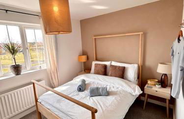 New 2 Bed House in Drakelow, Staffordshire - Photo 12