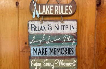 Intimate Cabin Private Dock - Photo 2