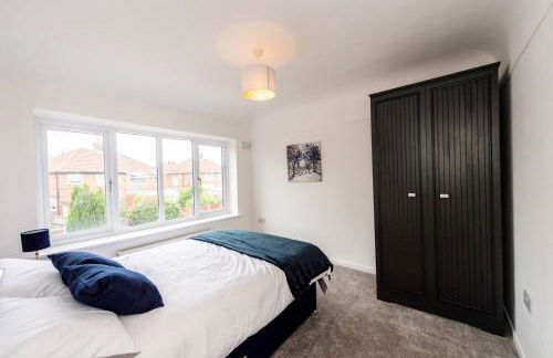 Spacious 3-Bed by Beatles Attractions & Transport - Foto 13