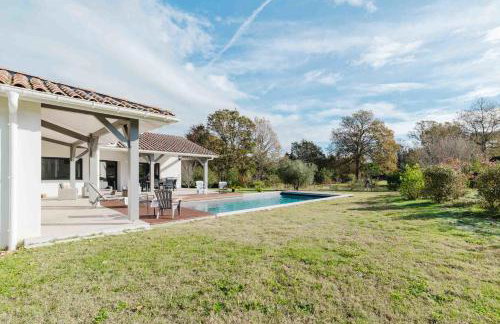 Beautiful contemporary villa 160 m with pool - Foto 22