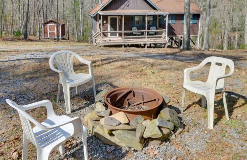 Mountain Retreat with Loft, Fire Pit, and Grill - Foto 24