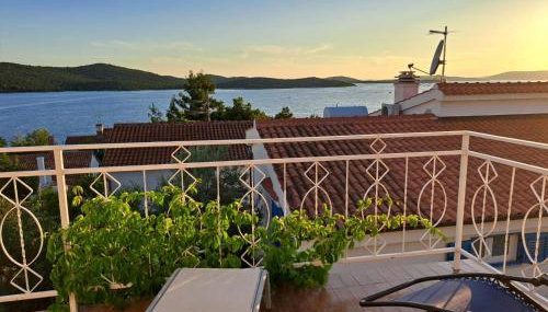 Apartments Ana Žaborić, 50 m od šljunčane plaže - Foto 2