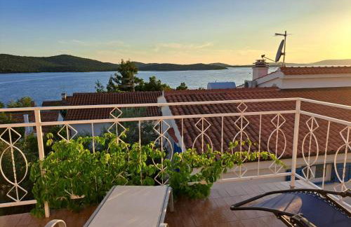 Apartments Ana Žaborić, 50 m od šljunčane plaže - Foto 2