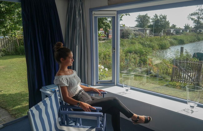 8 Pers Chalet Carla in Front of the Lauwersmeer and own Fishing Pier - Photo 8