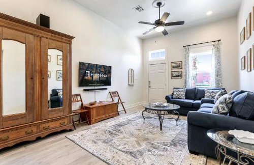 Renovated Historic 4BR House Near Magazine St & Uptown - Photo 8