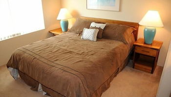 Seven Springs Stoneridge 3 Bedroom and Loft Condo with private deck by RedAwning - Foto 2, Habitación