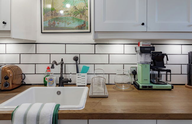 Stunning 2BD in the Heart of Malmesbury - Photo 20