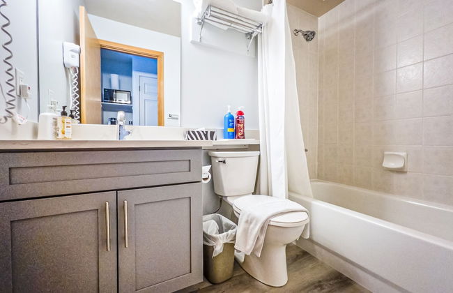 One Studio with BBQ & a Huge Patio - Photo 20