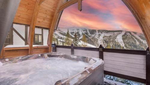 Ski-In Ski-Out Schweitzer Winter Chalet with Hot Tub - Foto 2