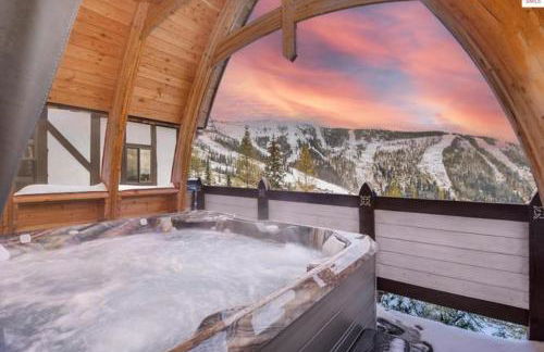 Ski-In Ski-Out Schweitzer Winter Chalet with Hot Tub - Foto 2