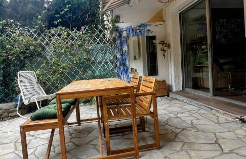 "Saint-Tropez" Superbe appartement avec Terrasse Jardin et Parking privé - Photo 15