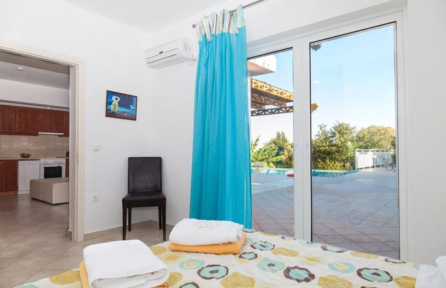 Villa Cherry Large Private Pool Walk to Beach Sea Views A C Wifi Car Not Required - 2180 - Foto 9